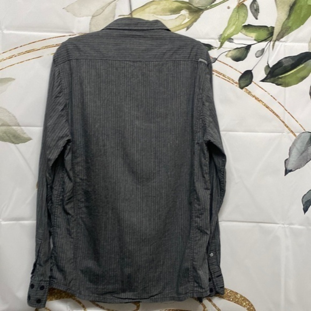 Ocean Current Mens Button Up Shirt Size L Dark Gray Striped Long Sleeve (M-459) - Picture 2 of 10